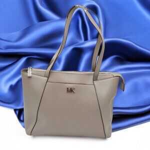 MICHAEL KORS Maddie Medium Cross Grain Leather TOTE BAG Gray tone with COA